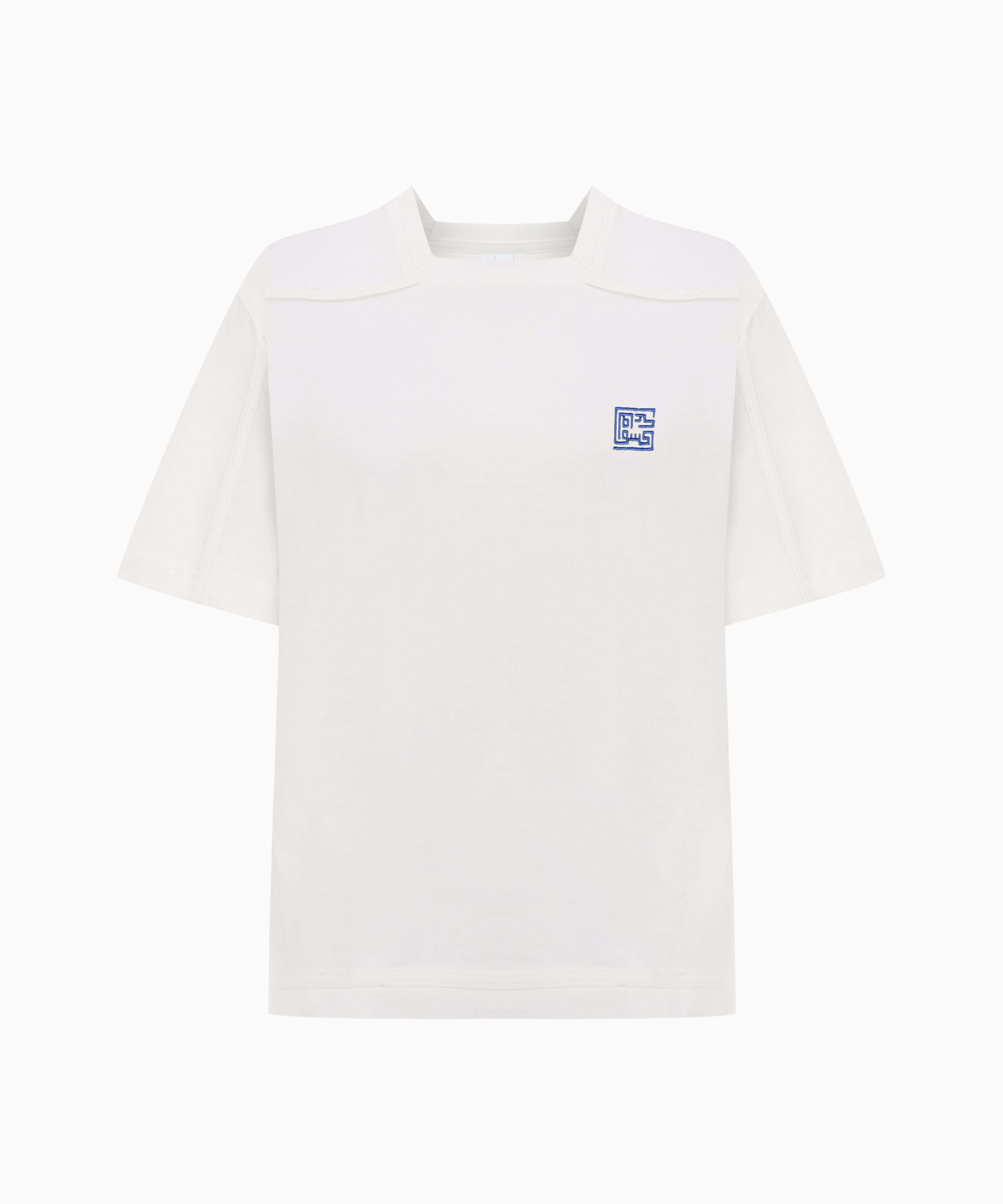 KNTLGY Structured Panel T-Shirt – white short-sleeve t-shirt with structured neckline and logo detail